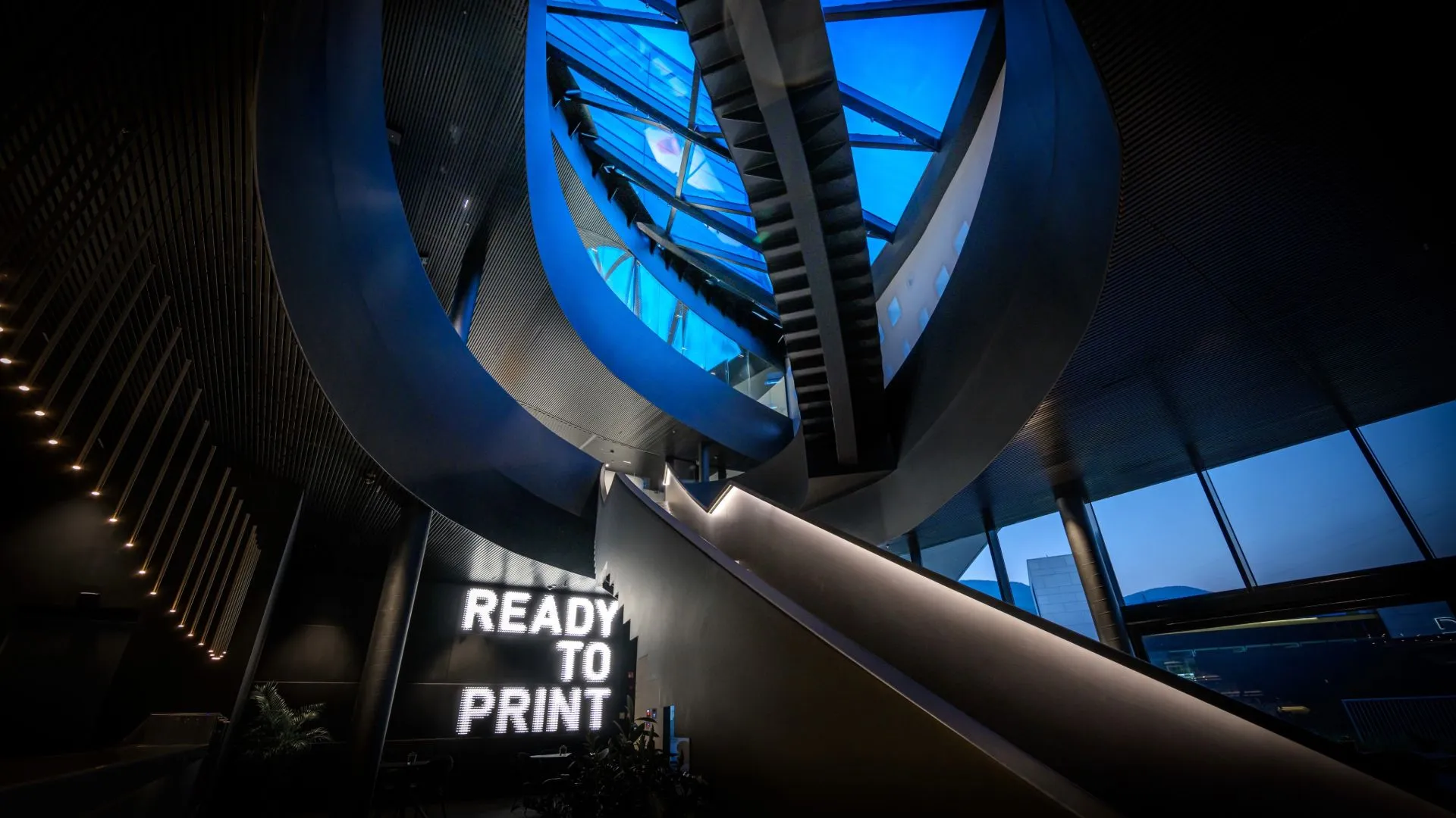 Durstによるトンネル壁面ガラスへのダイレクト印刷_Durstフォーラム